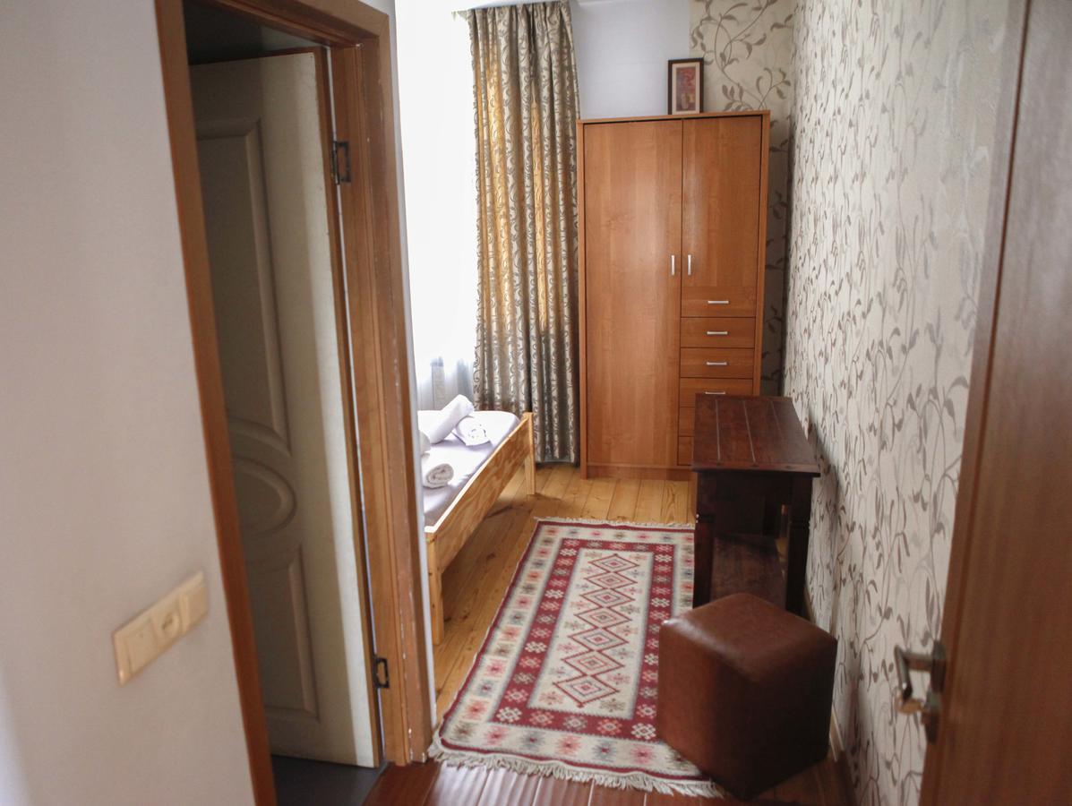 Family Mini-Hotel Martirosyan'S And Tours Jerevan Eksteriør bilde